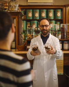 Stomaco e cambio stagione: piante officinali per un nuovo equilibrio